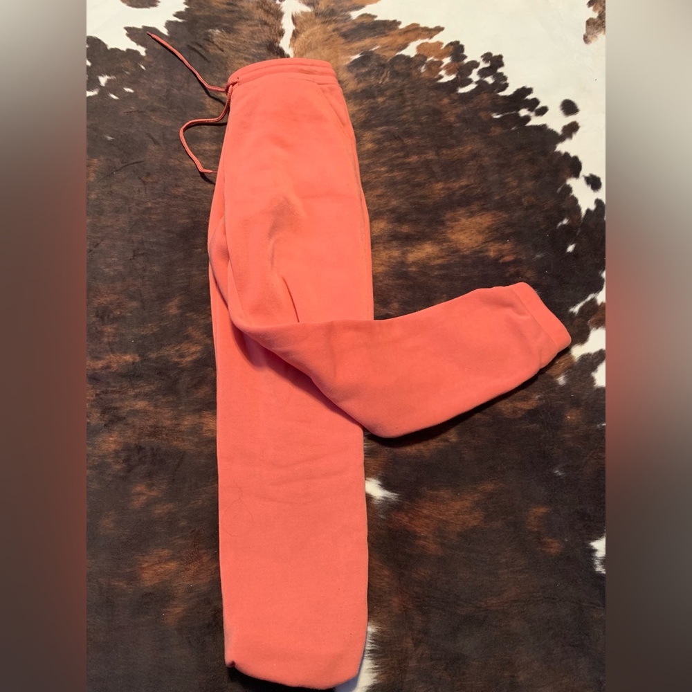 Coral sweat pants